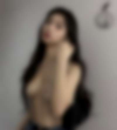 Hyewon - shows tits