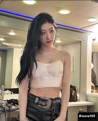 Chaeryeong - naked