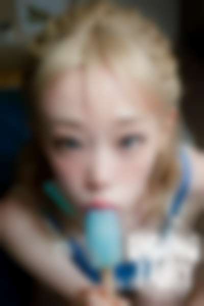 Yena - eating icecream