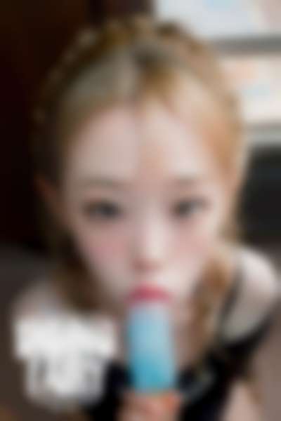 Yena - eating icecream