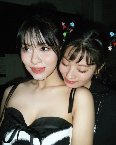 Momo - cum on face
