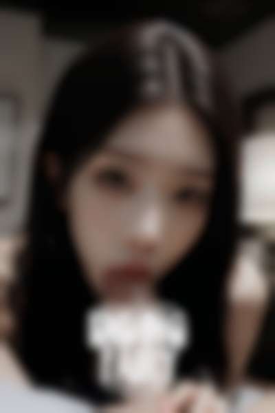 Kim Lip - sucking cock