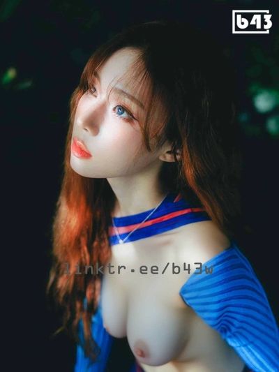 Winter - shows tits