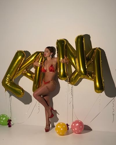 Yunjin - Erotica