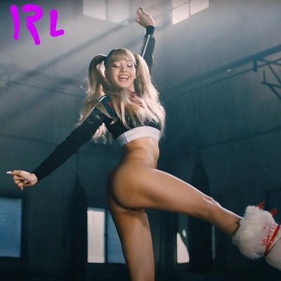 Lisa - nude