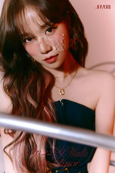Yuri - cum on face