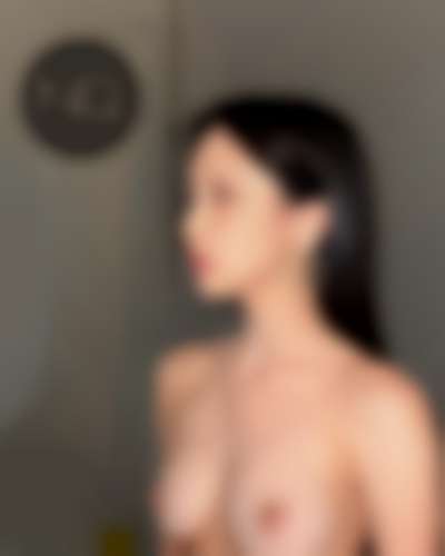 Mina - shows tits