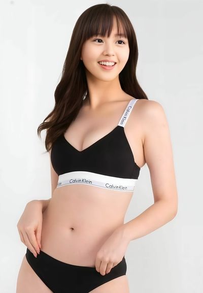 Kim So-hyun - softcore