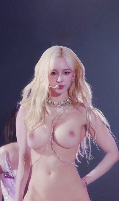 Karina - nude
