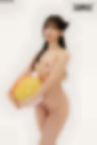 Magenta - nude