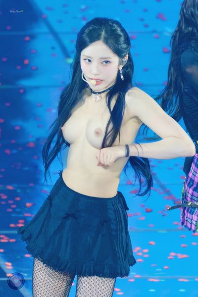 Jiwon - naked