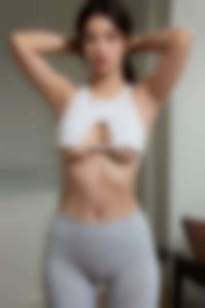 Soyeon - nude