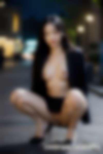 Krystal - public nude