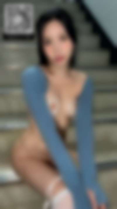 Mina - naked