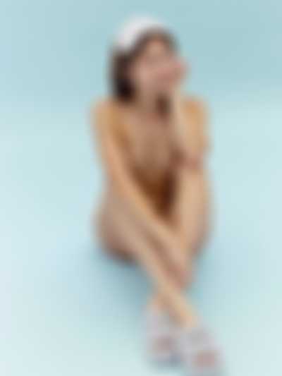 Yunjin - nude