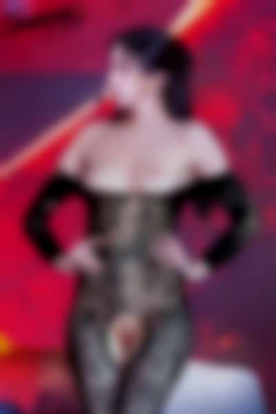 Mina - nude