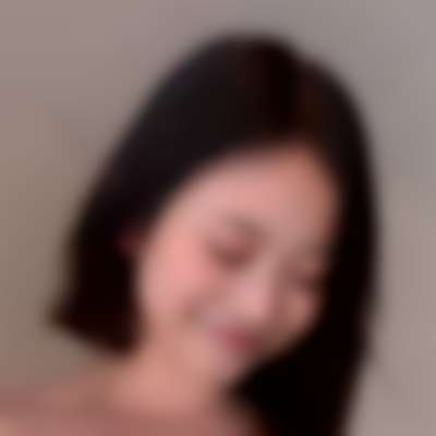 Hanni - nude