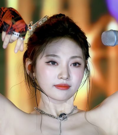 NingNing - shows boobs