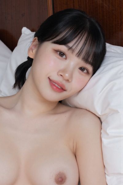 Chaewon - naked