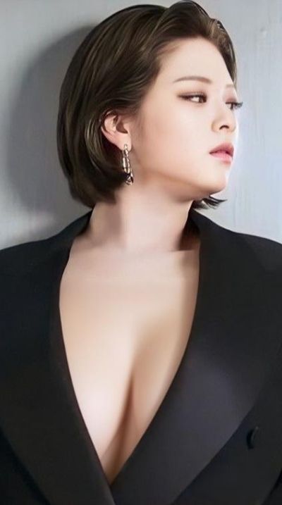 Jeongyeon - naked
