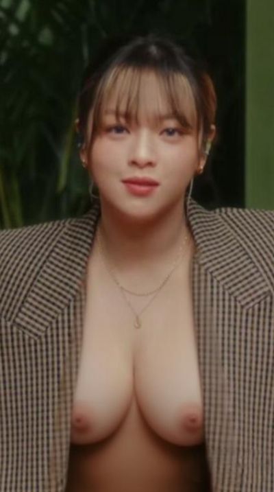 Jeongyeon - naked