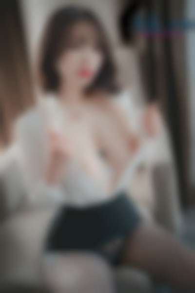 Chaewon - naked