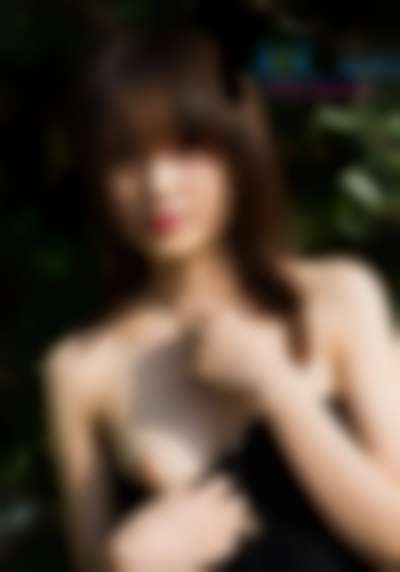 IU - naked