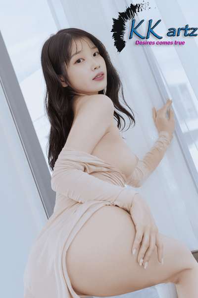 IU - naked