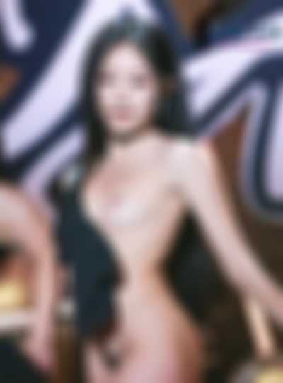 Tzuyu - nude on stage