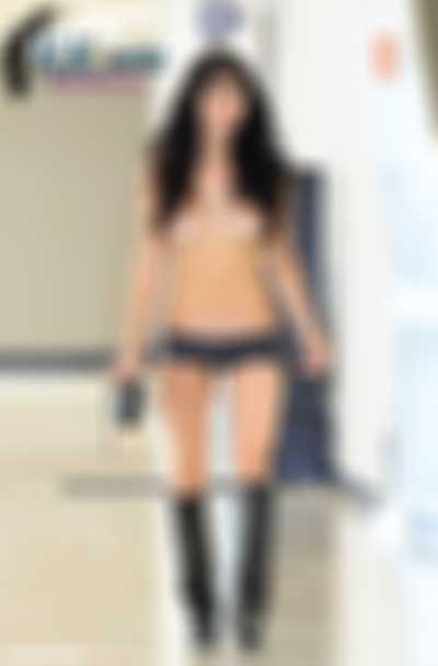 Yujin - public nude