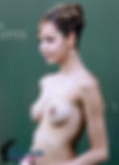 Lisa - naked public
