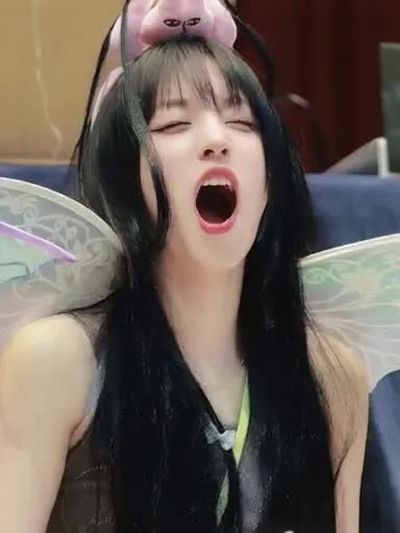 Yuqi - cum on face