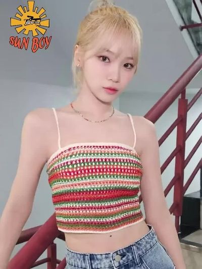 Chaewon - shows tits