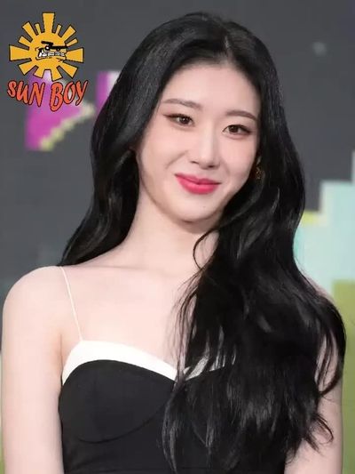 Chaeryeong - shows tits