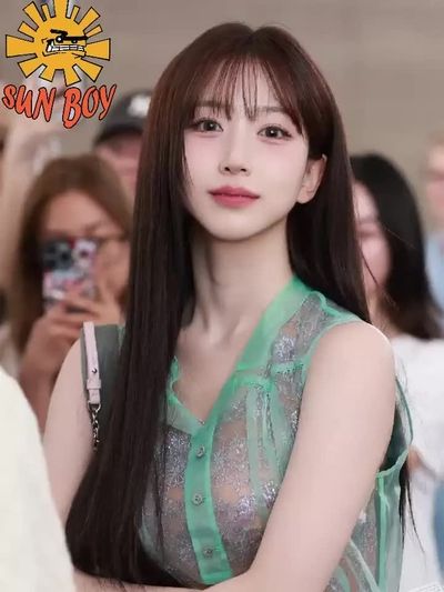 Haewon - shows boobs