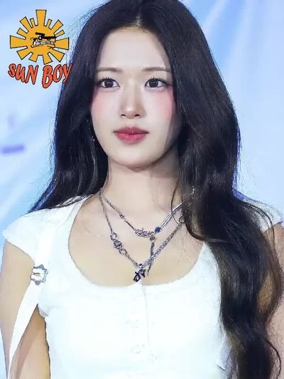 Yujin - naked
