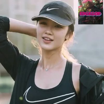 Danielle - shows pussy