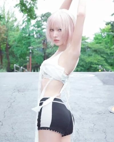 Wendy - naked
