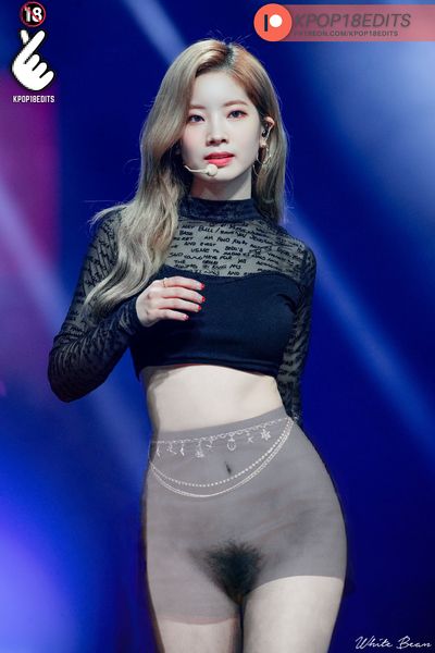 Dahyun - shows pussy