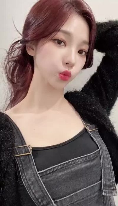 Karina - shows tits