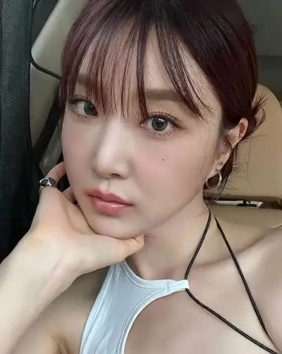 Lee Yuna - facial