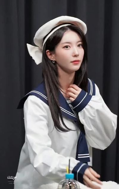 Binnie - cum in mouth