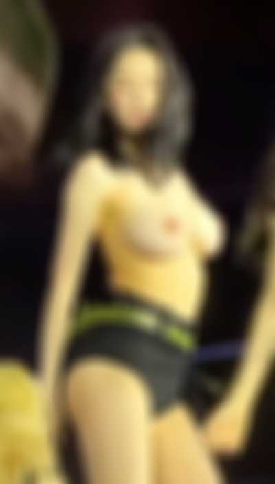 Karina - naked on stage