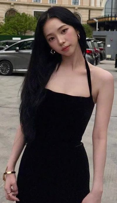 Karina - shaved pussy