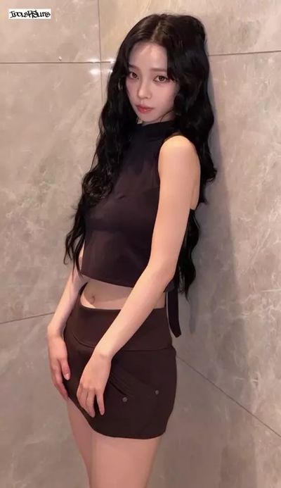 Karina - cum on face