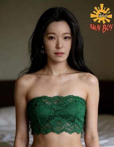 Jiheon - shows tits