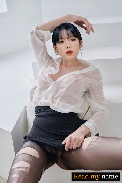 IU - slutty idol