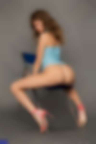 Rose - shows pussy