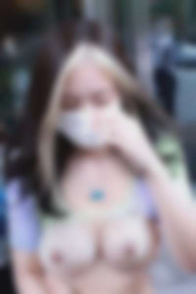 Jennie - shows tits