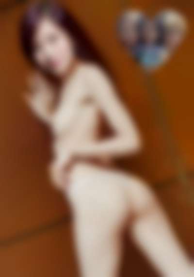 Mina - nude